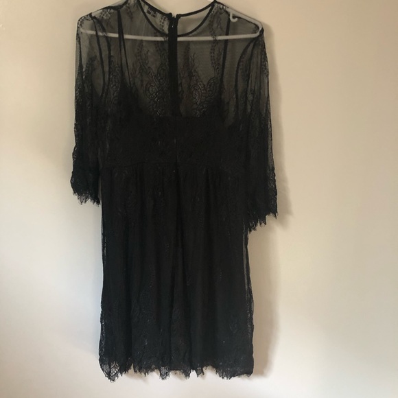 Thyme maternity lace gown with underlay - Picture 4 of 4